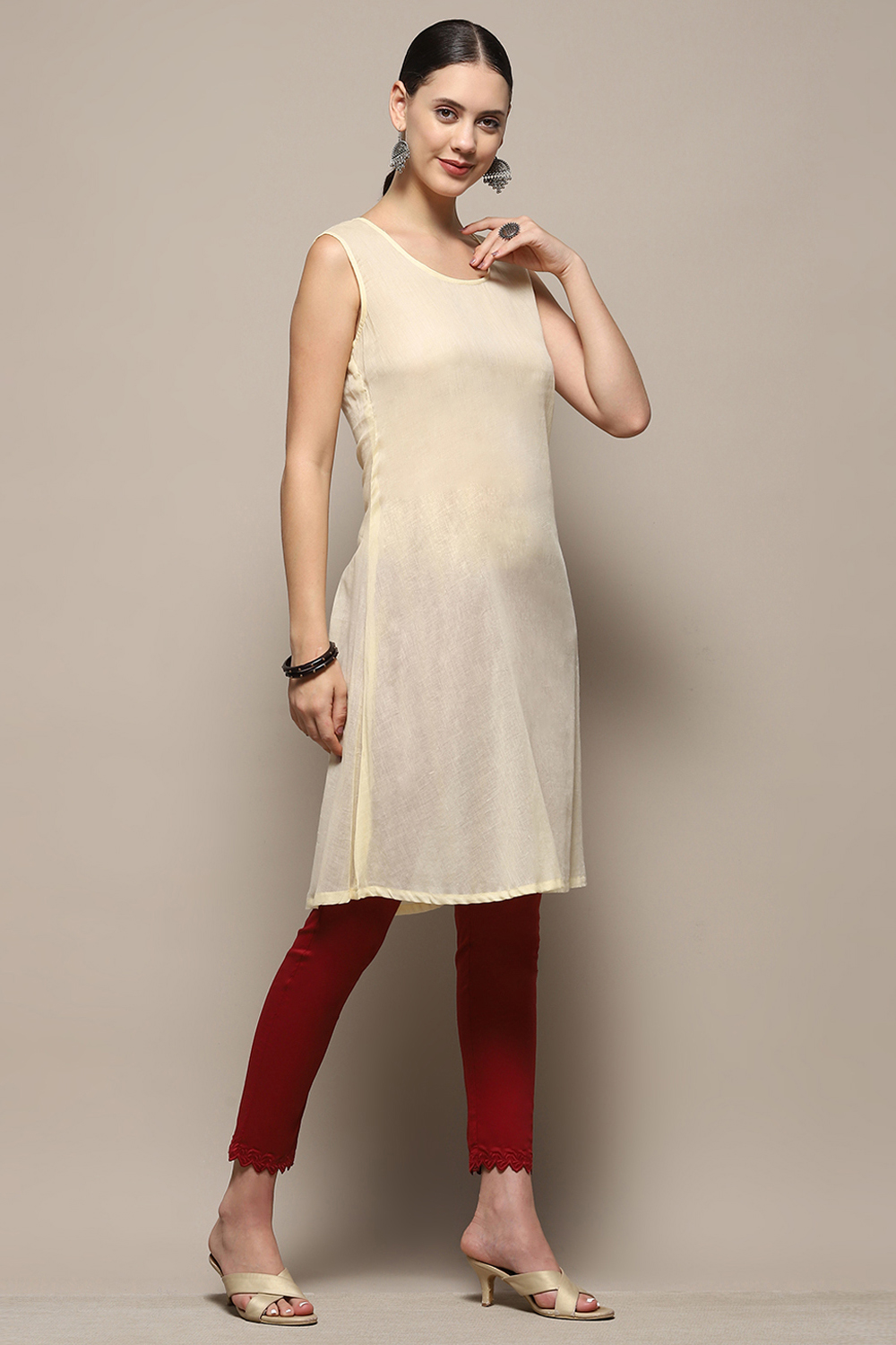 Cream-coloured Georgette Floral Straight Kurta image number 7