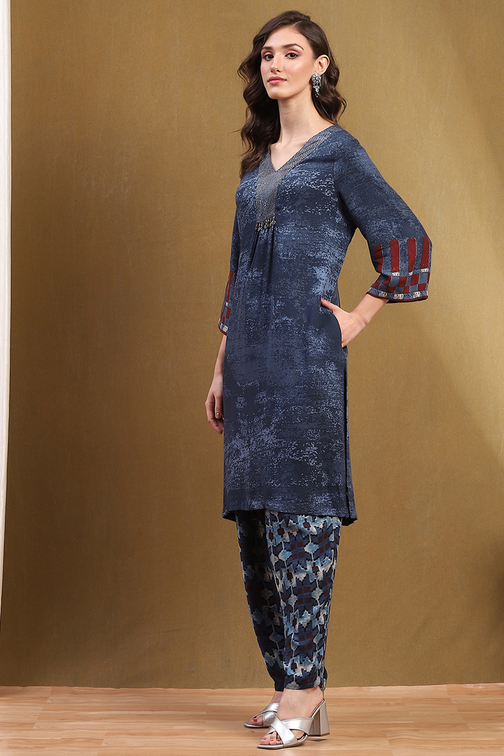 Indigo Rayon Straight Set image number 3