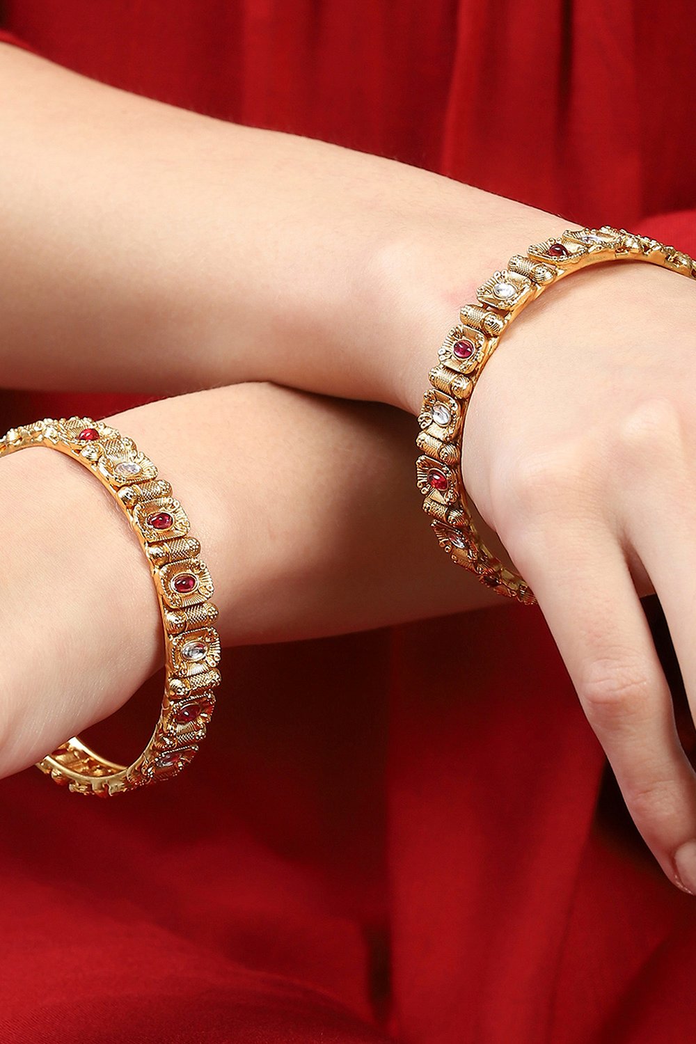 Gold Festive Kade Festive Bangle image number 1