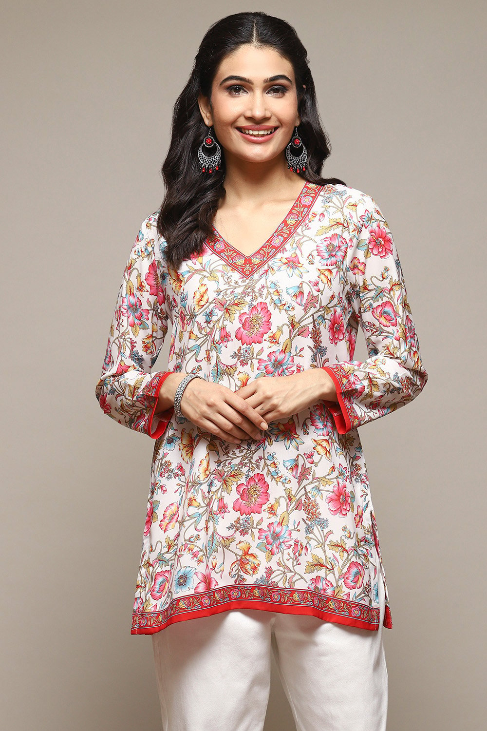 Off White Cotton Blend Printed Kurti image number 5