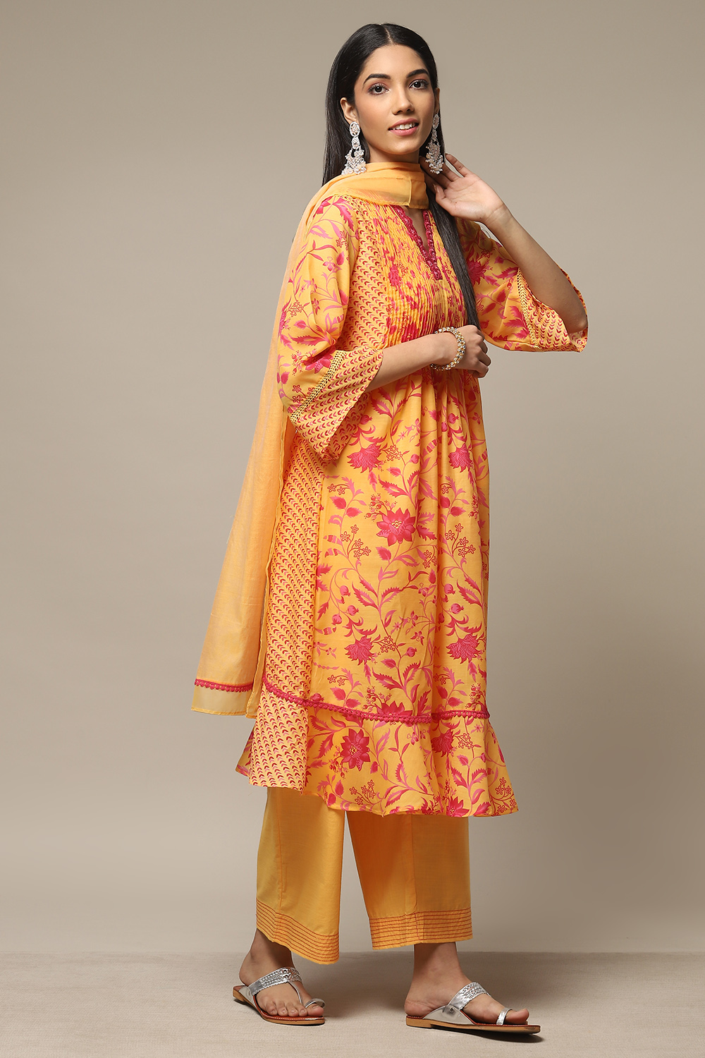 Mango Cotton Blend Gathered Kurta Palazzo Suit Set image number 6