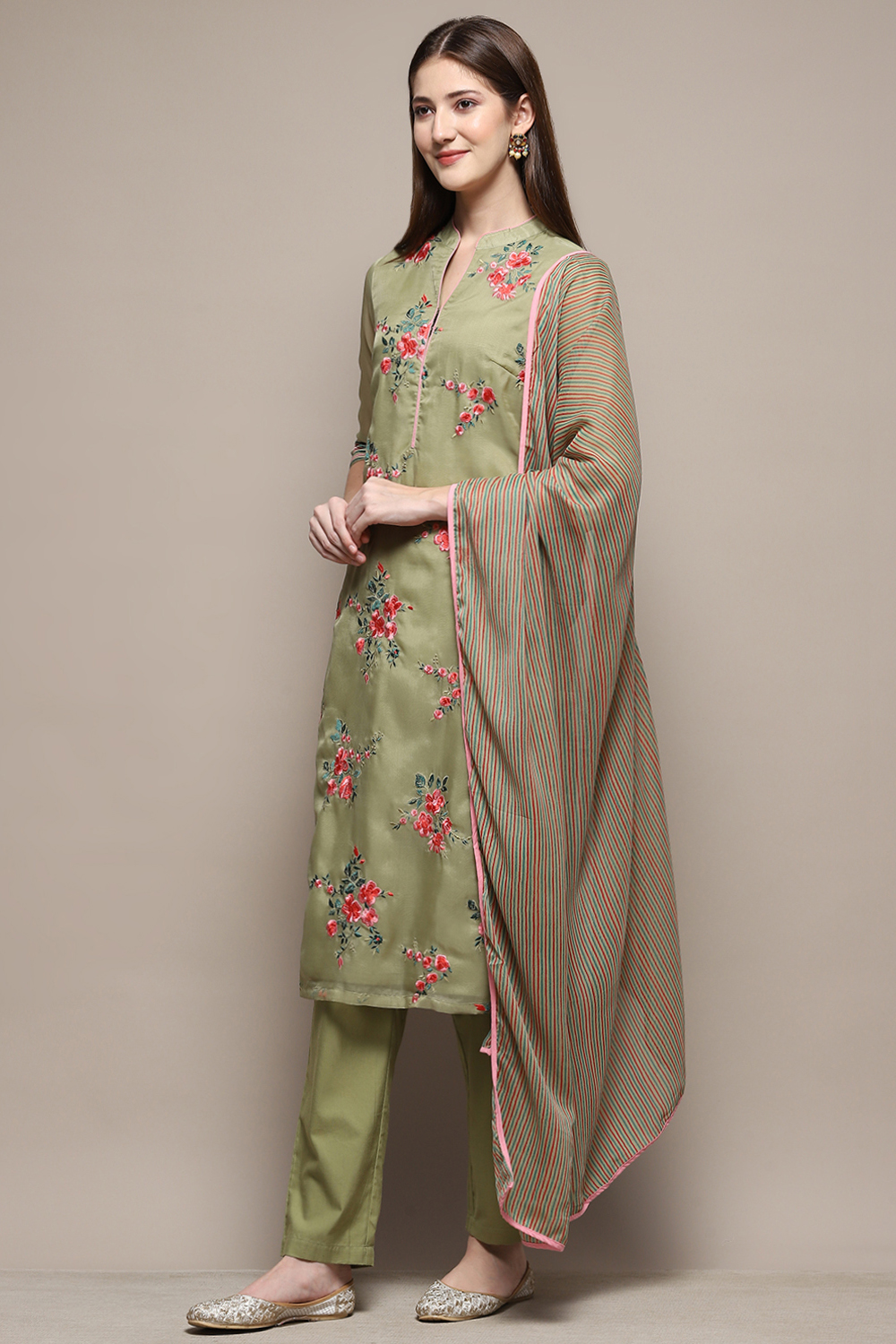 Olive Green Straight Kurta Regular Pant Suit Set image number 4