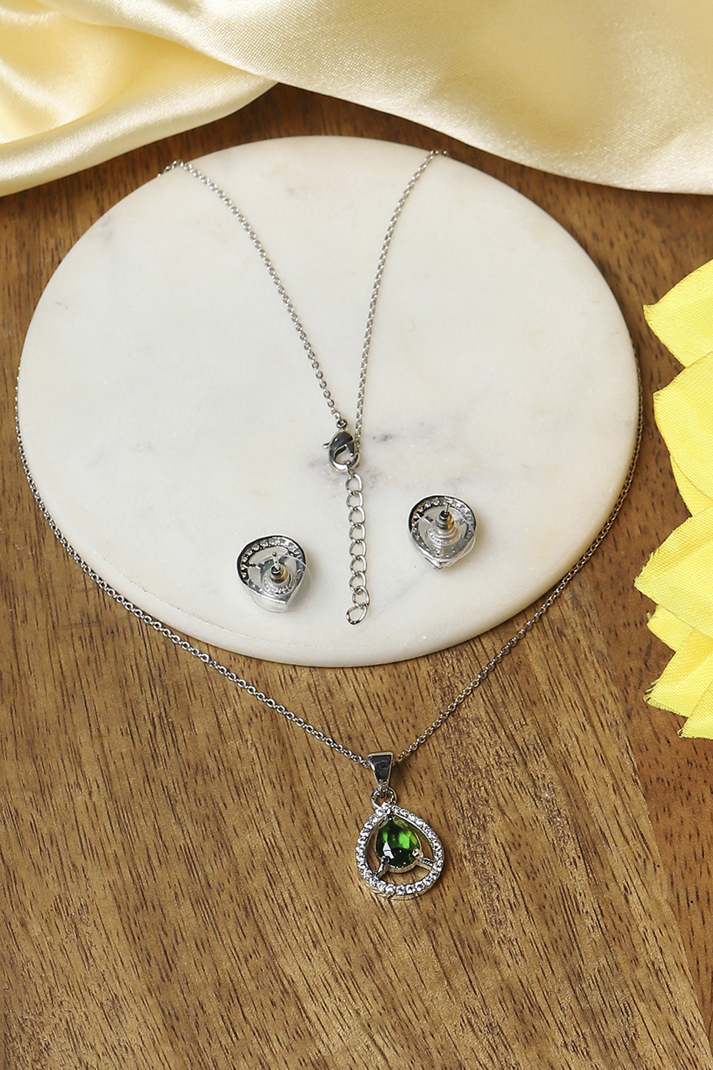 Green Brass Pendant Necklace Set image number 2