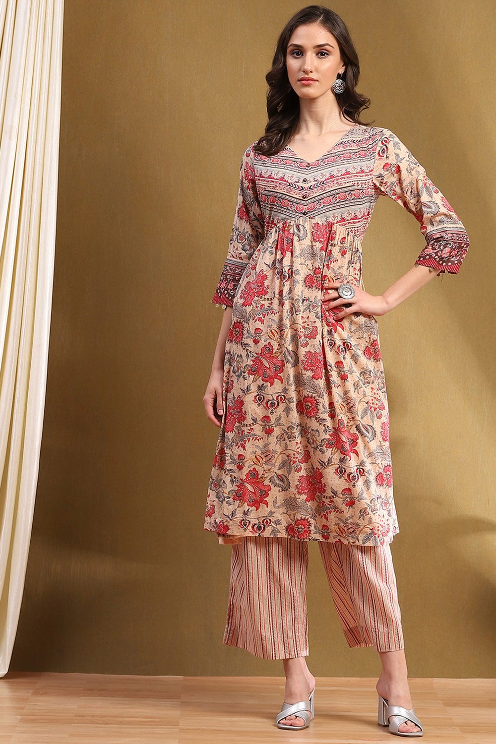 Beige Cotton Gathered Suit Set image number 0