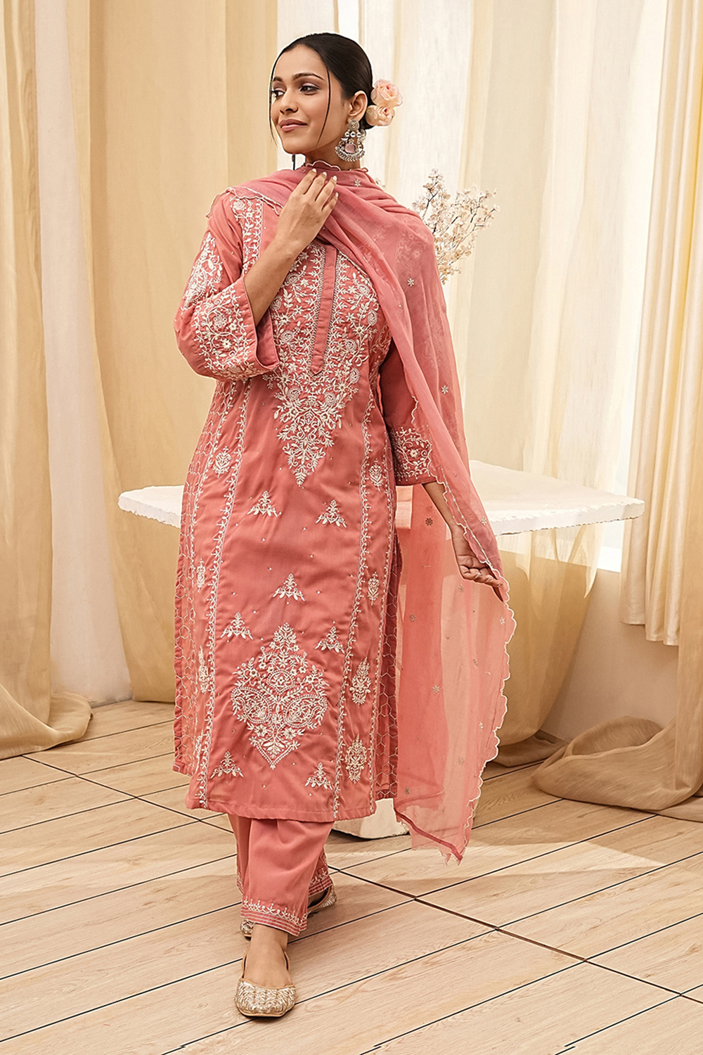 Pink Cotton Blend Embroidered Straight Suit Set image number 6