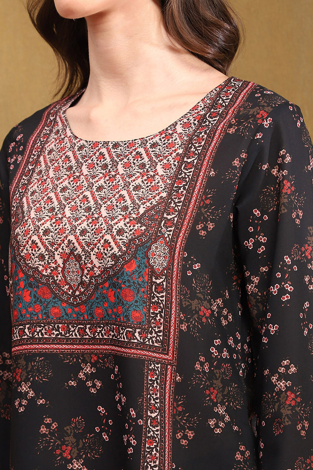 Black Floral Printed Regular Fit Straight Kurti image number 1