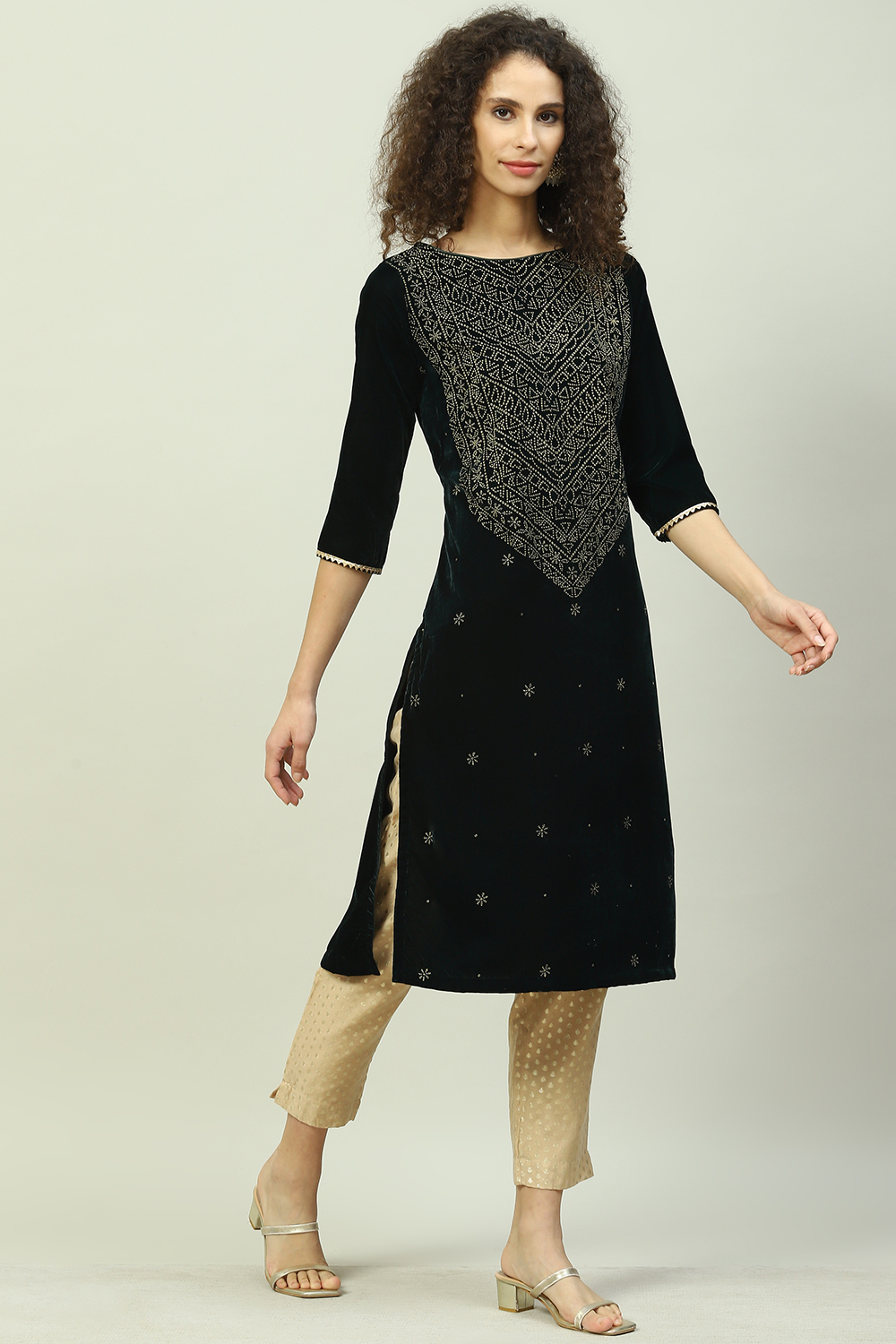 Green Velvet Straight Printed Kurta image number 3