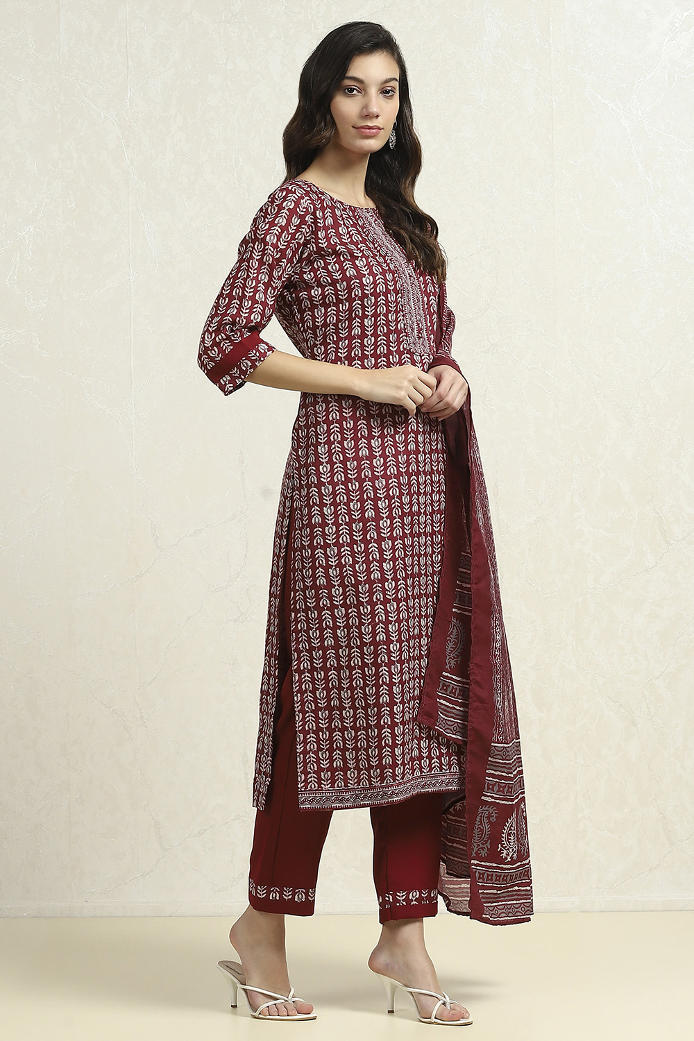 Red Cotton Blend Printed Unstitched Suit Set image number 6