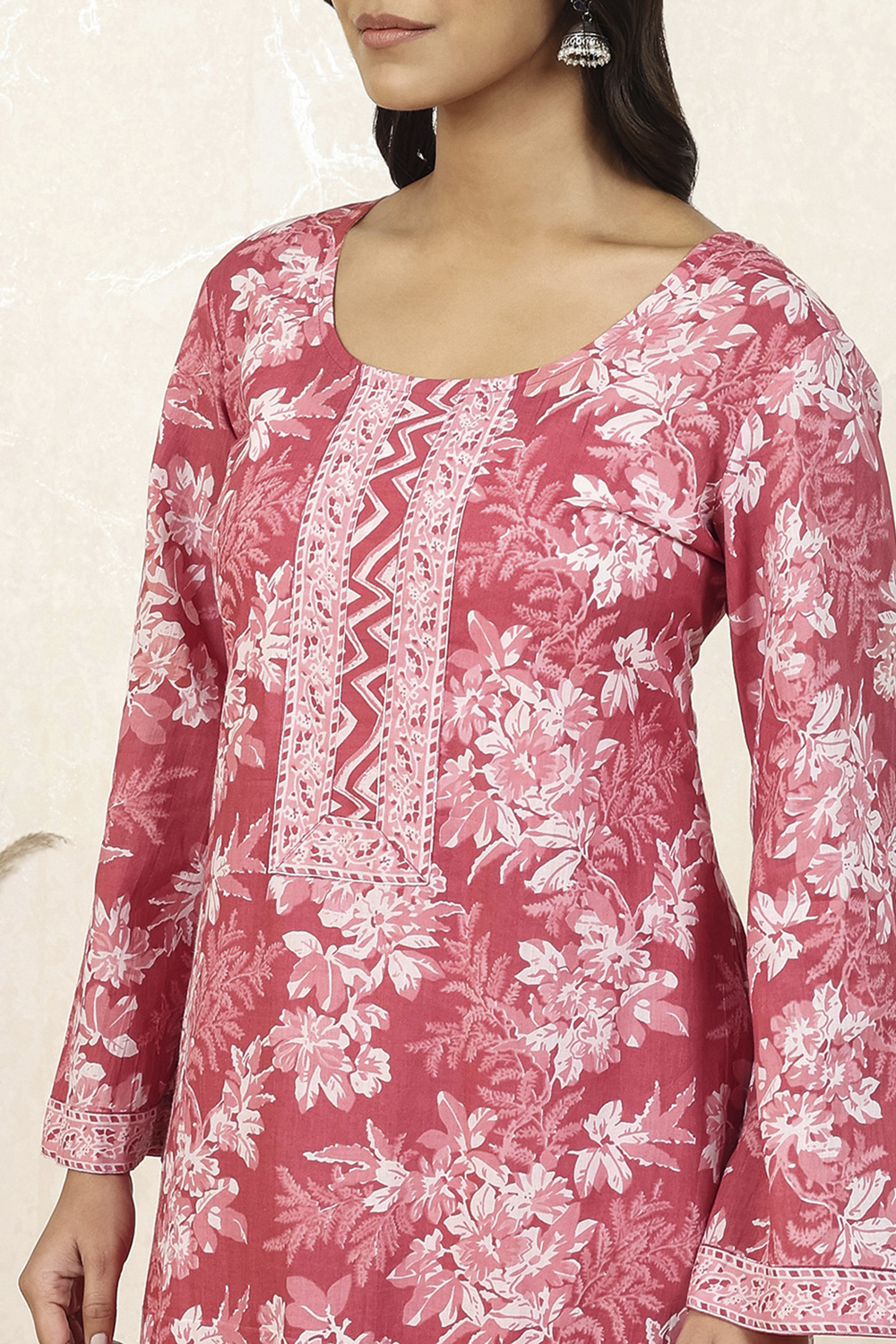 Pink Cotton Floral Unstitched Suit Set image number 2