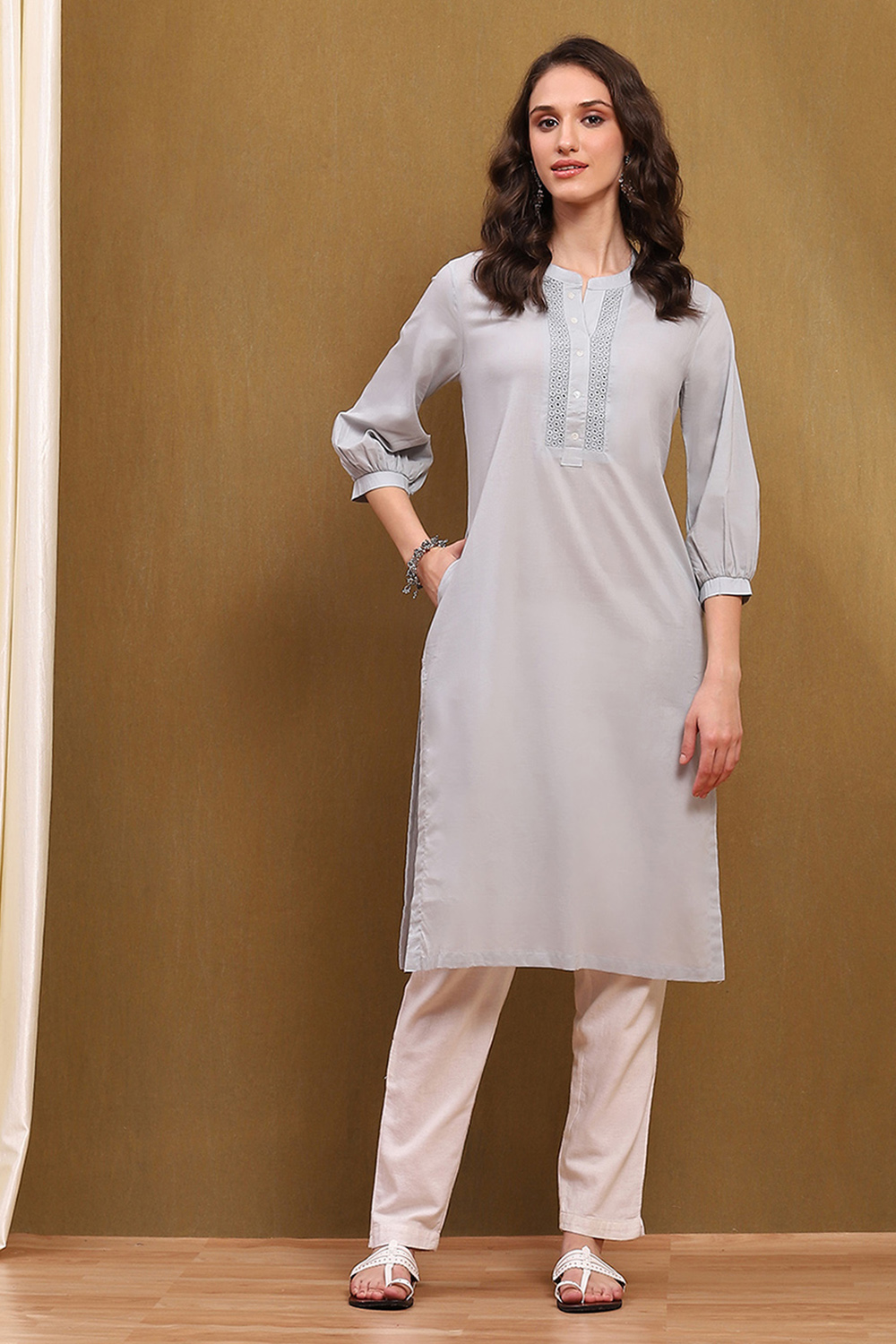 Ice Blue Cotton Solid Regular Fit Straight Kurta image number 5