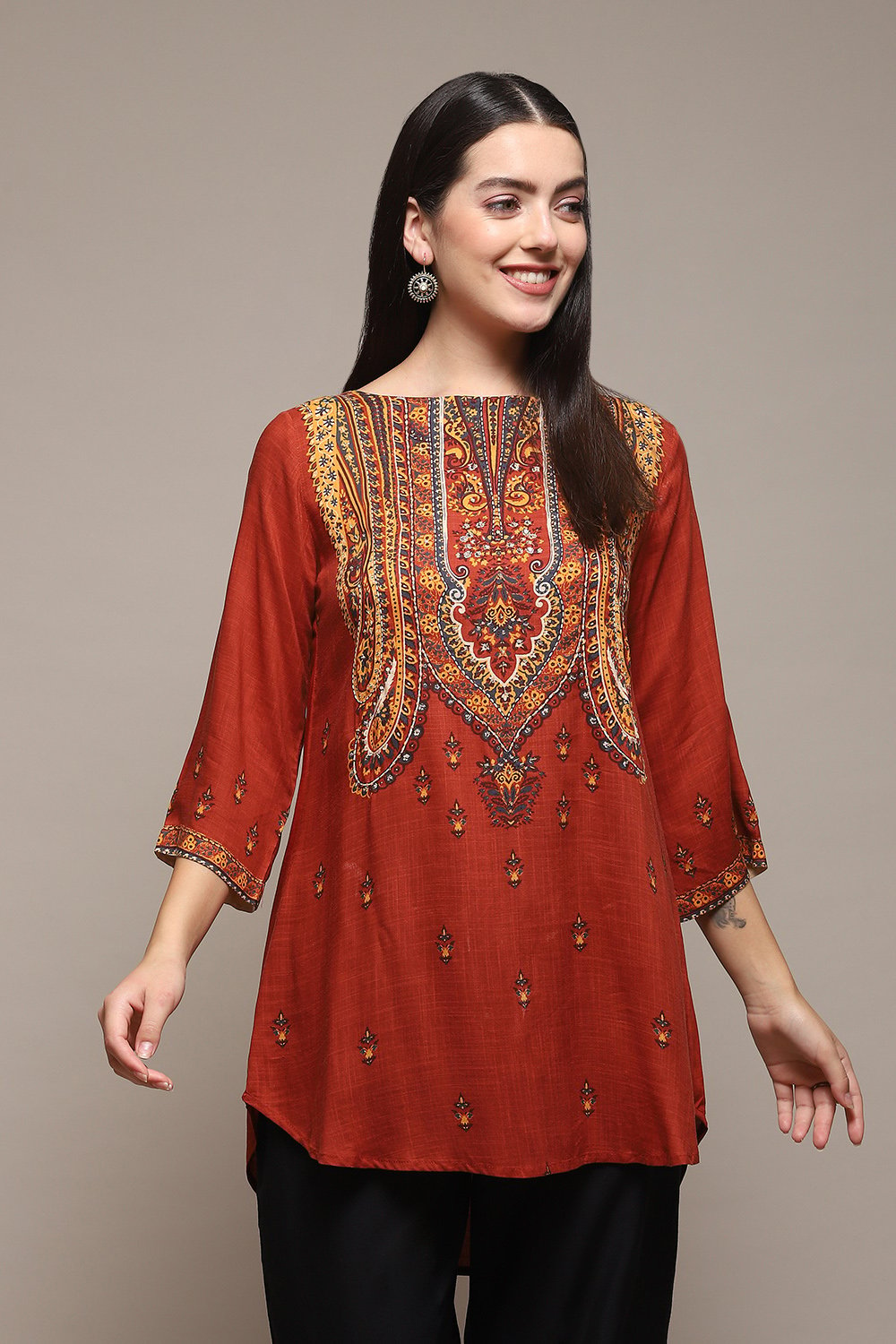 Brown LIVA Straight Printed Kurti image number 5