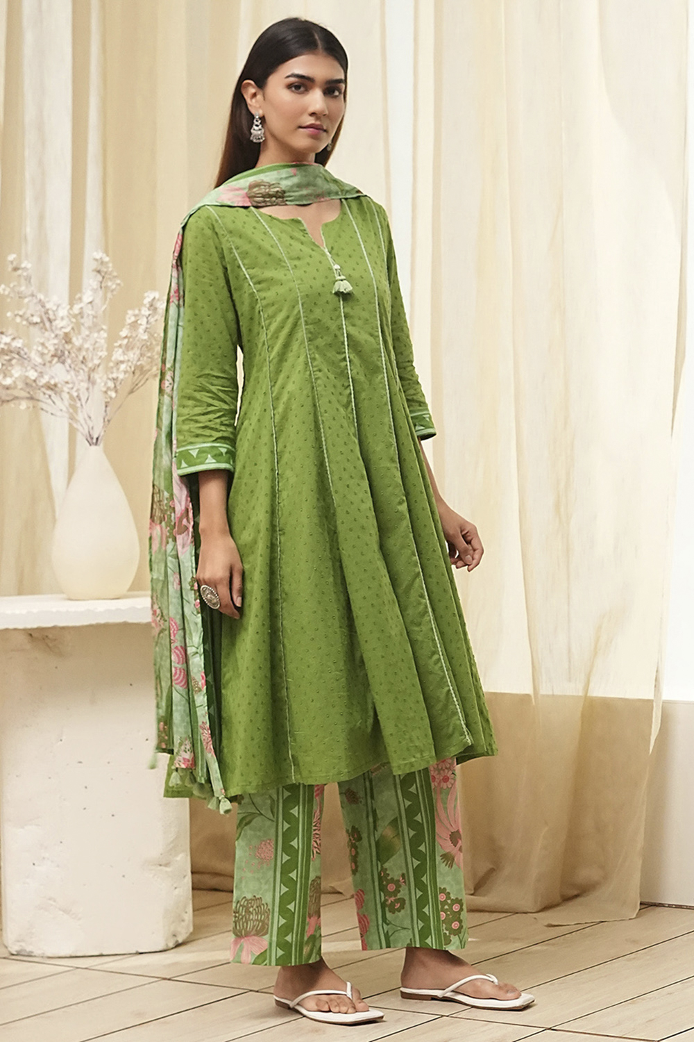 Olive Green Cotton Kalidar Suit Set image number 5