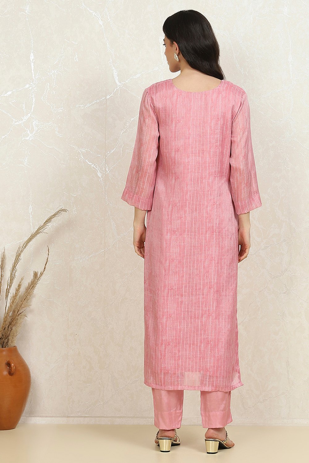 Peach Linen Digital Print Unstitched Suit Set image number 5